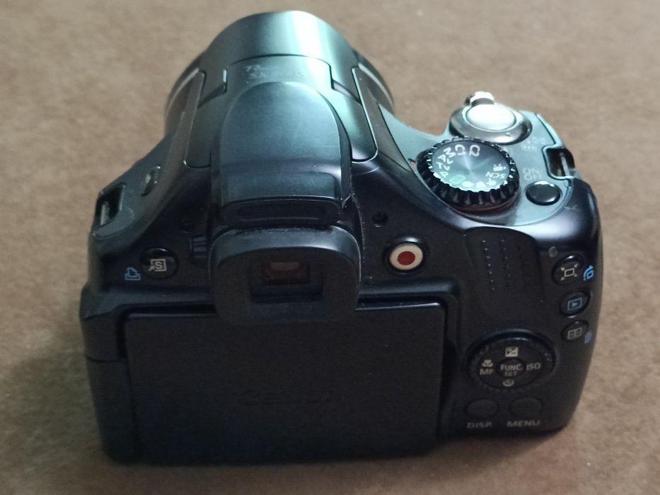 Продам фотоапарат Canon в рабочему стані