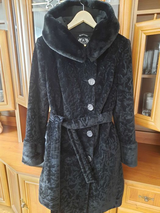 Продам пальто зимове