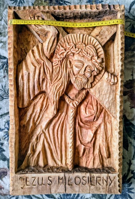 Piękna płaskorzeźba Pan Jezus niosący krzyż 32x52 cm.