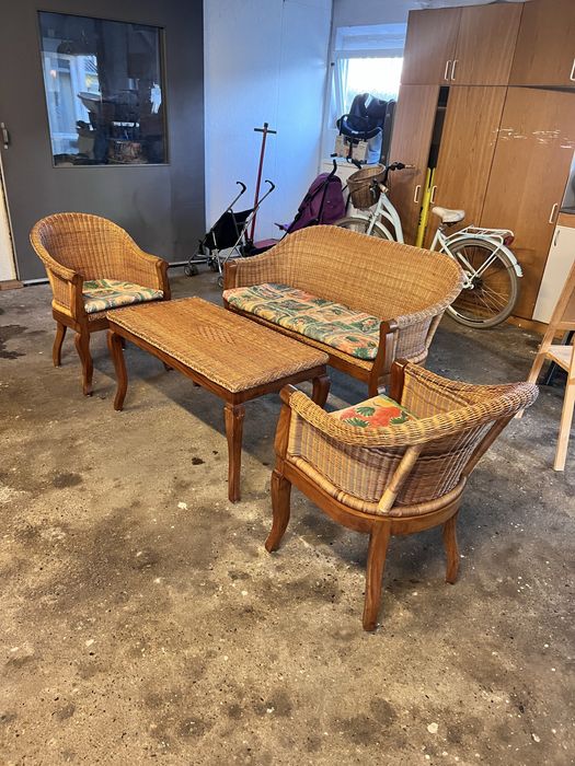 Ładny zestaw Ratanowy