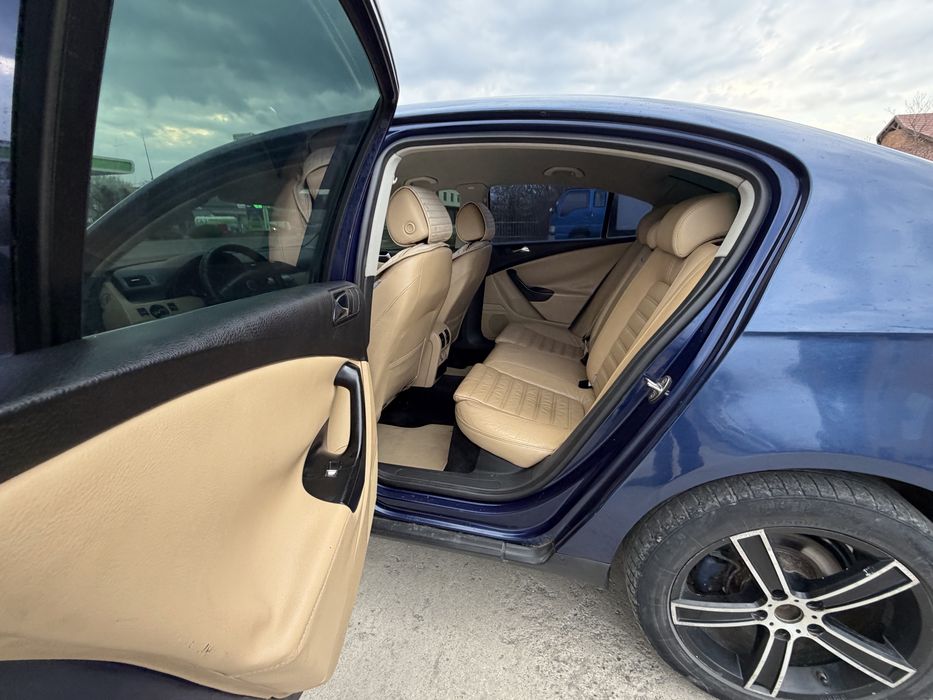 Volkswagen Passat [ Comfortline ]