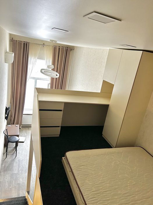 Продаж Дворівнева гостинка 20 м² у ЖК «Воробйові Гори» з якісним ремонтом, меблями та технікою