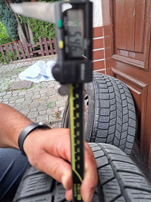 Komplet kół zimowych BMW X1  opony Continental TS810S 225/50R17 94H