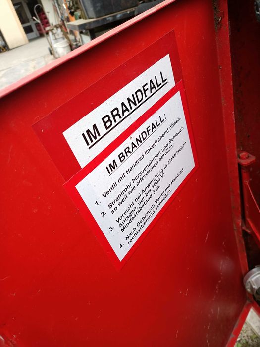 Szafka przeciwpożarowa kompletna z wężem używana