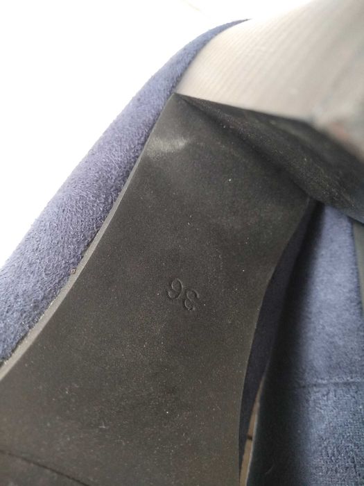 McArthur buty półbuty eleganckie granatowe na obcasie klocku zamszowe