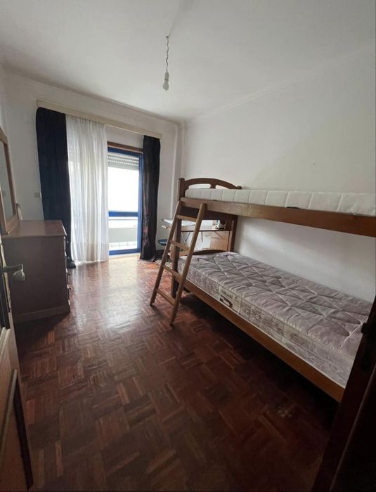 Aluga-se Apartamento T3 - Buarcos