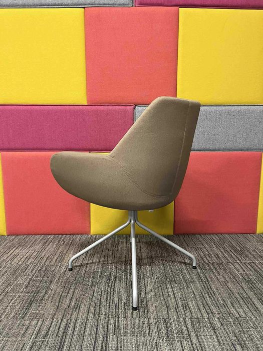 Krzesło fotel Profim Fan gościnne klubowe konferencyjne biurowe