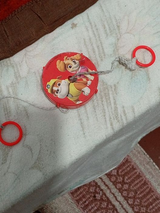 Jogo antigo para jovens crianças