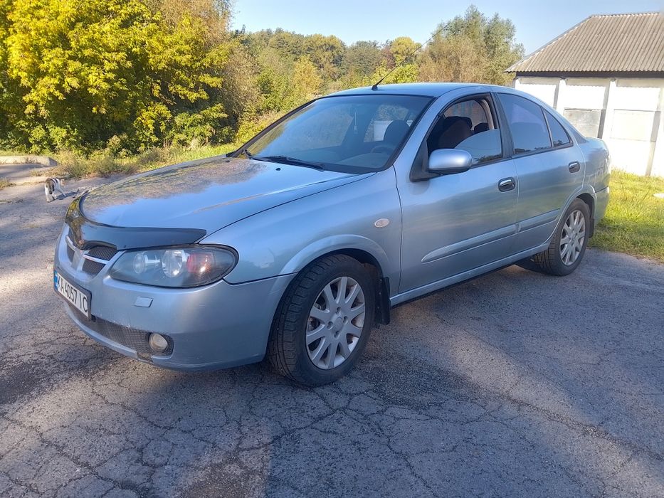 nissan almera 2005 року