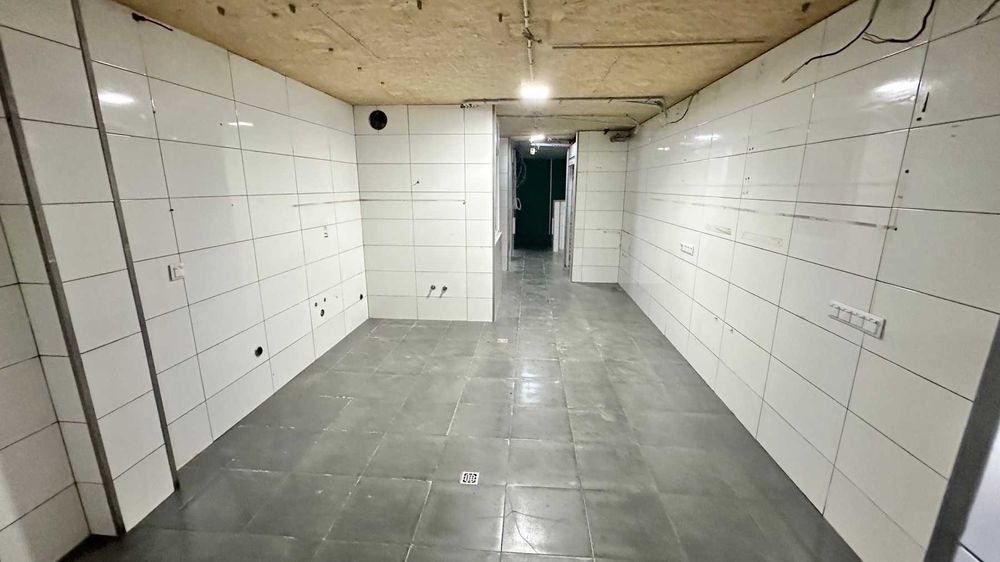 Без% Фото реал  н/ф 132м2 фасад 1пов зупинка гр.трансп. м Шулявка 14хв