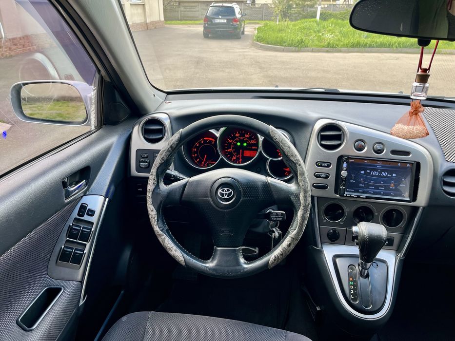 Продам Toyota Matrix 1.8л. Автомат.