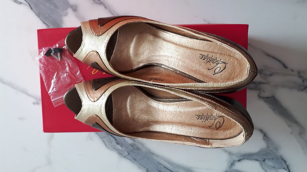 Buty damskie rozm. 38