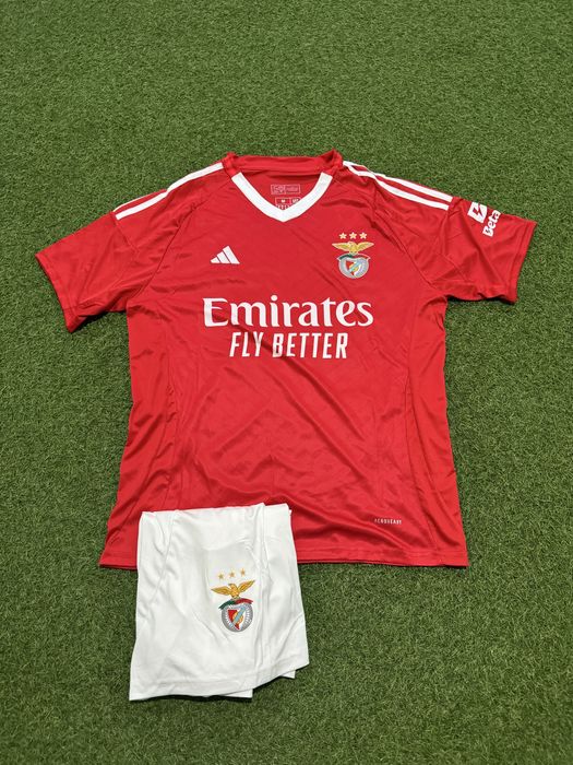 Equipamento Benfica