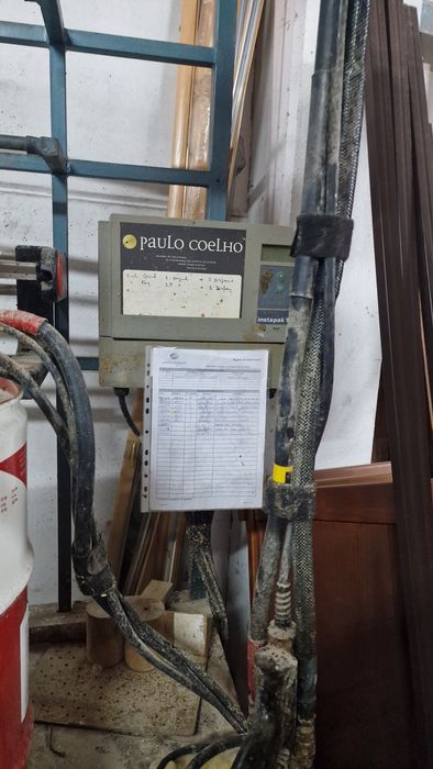 Maquina de dar poliortano