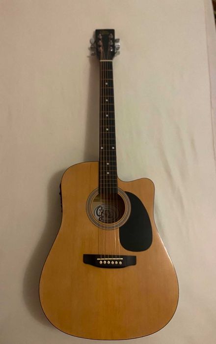 Guitarra electro-acústica como nova