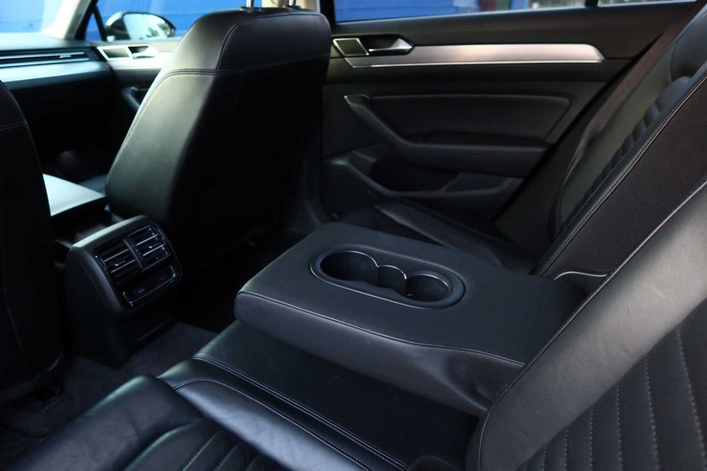 автомобіль passat b8 2017 р