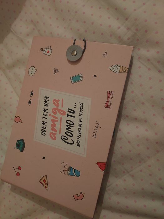 Mr. Wonderful: livro + 8 folhas autocolantes