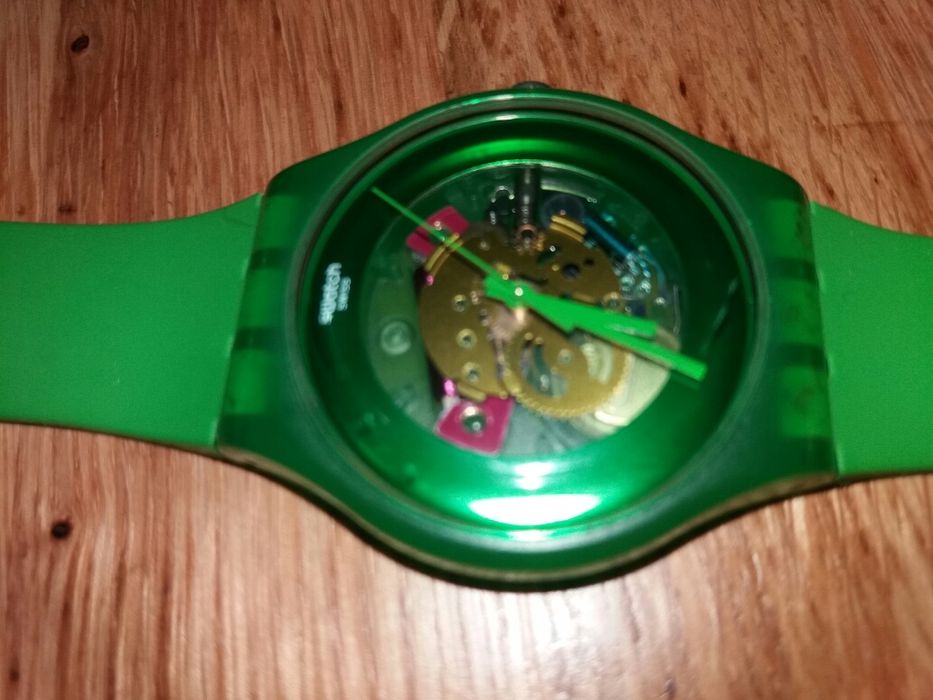 Жіночий годинник скелетон Swatch