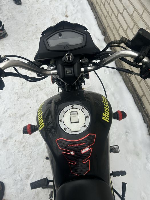 Mustang fit 125 в хорошому стані