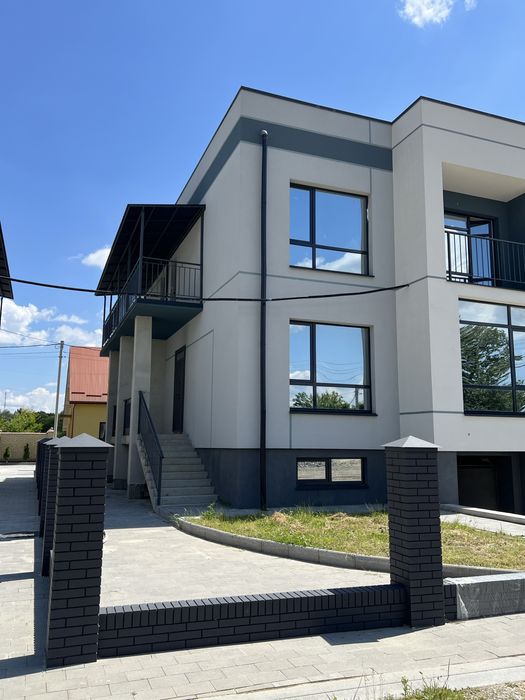 Таунхаус 125 м² з гаражем біля озера — за ціною 2-кімнатної квартири