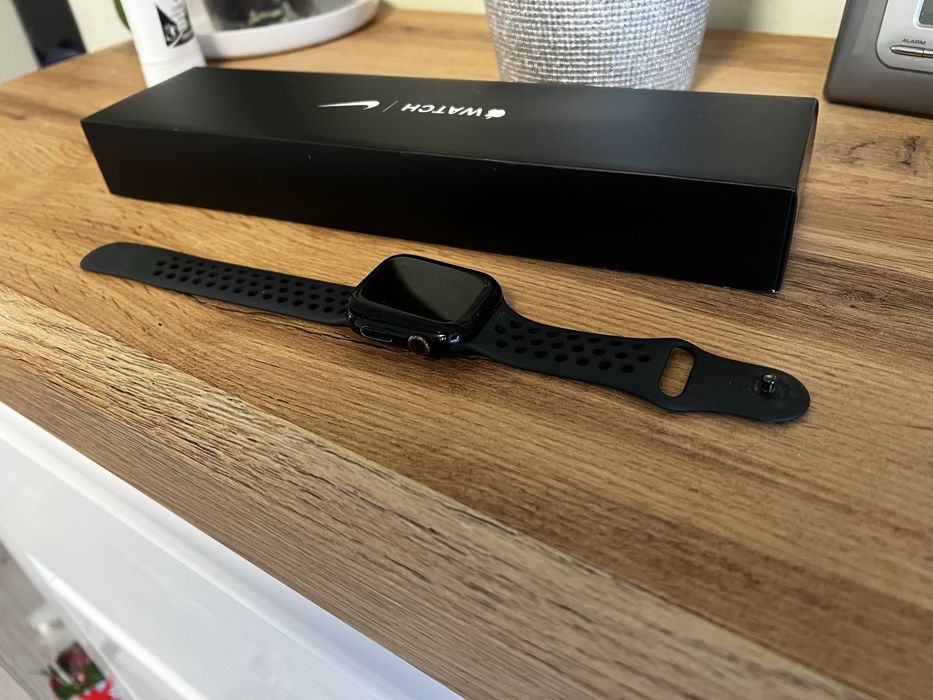 Apple iwatch 7 nike 45mm. Uszkodzony.