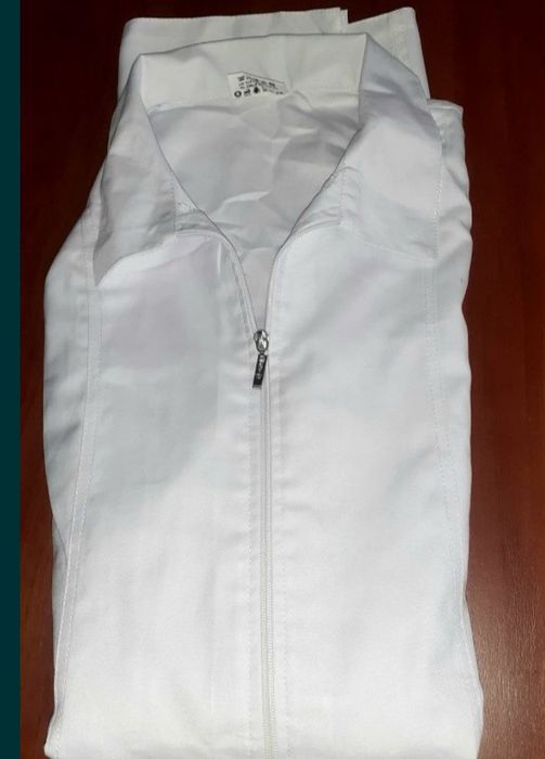 Продам новый медицинский халат.