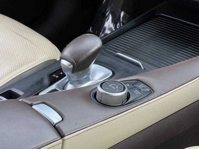 Infiniti QX50 Essential 2019