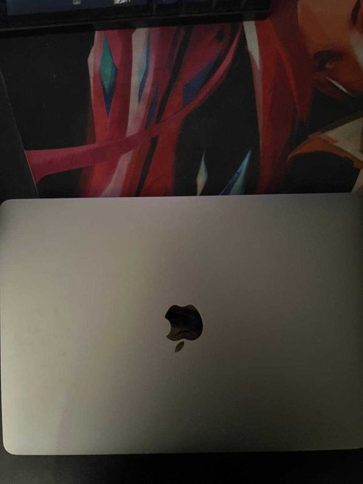 Macbook Pro 13" z Touchbar