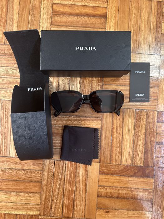 Oculos de sol Prada