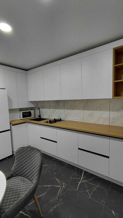 Продам 1 к квартиру з меблями і технікою в ЖК "Кельце" 0216