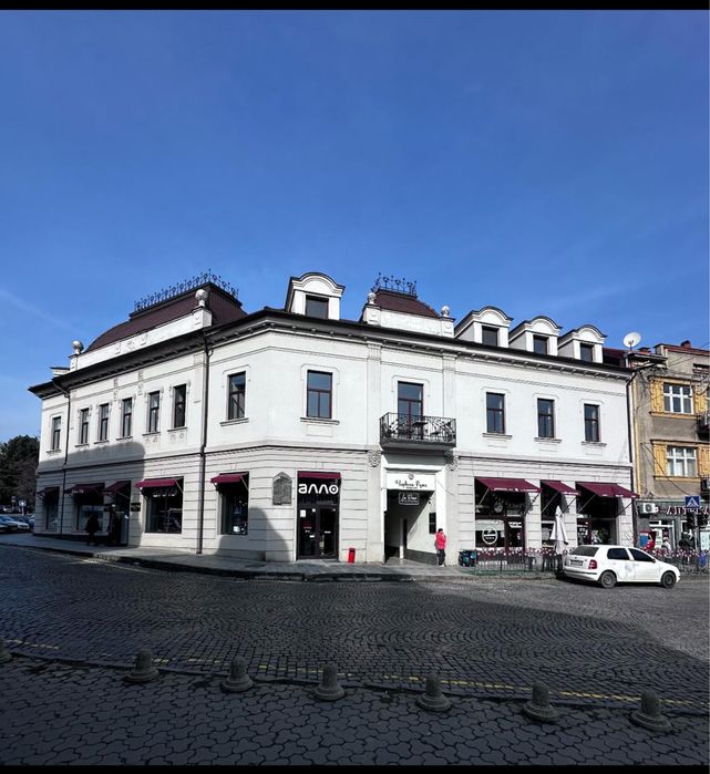 Продаж комерціі  240 м кв у  серці міста. ТОП локація.