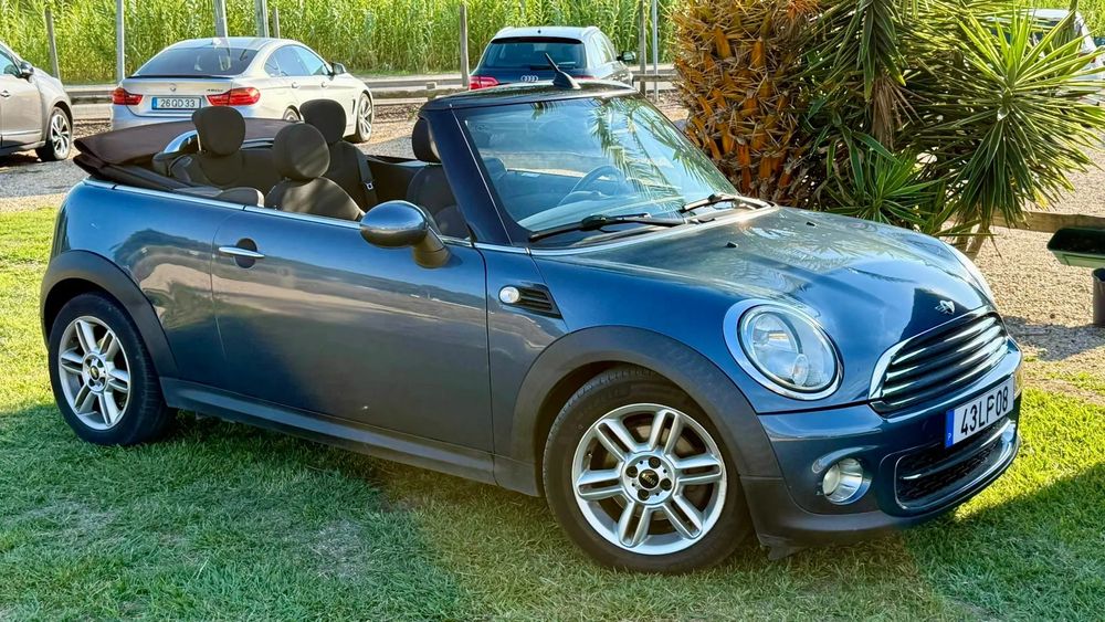 MINI Cabrio Cooper D497438688606965764