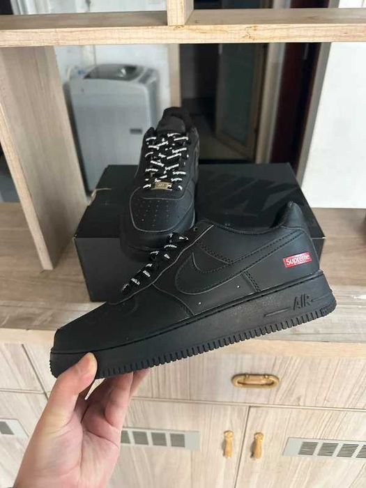 Nike_ Air_Force_1_Low_Supreme_Black Rozmiar 39