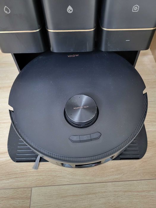 Robot sprzątający MOVA Z50 Ultra 19000 Pa HydroSync – sprawny