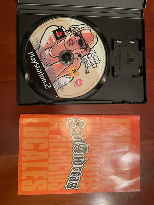 Jogos PlayStation 2 - Singstar+Eye, c/ acessórios, barato!!