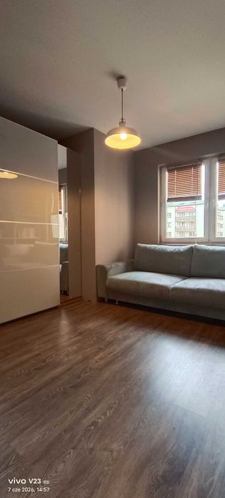 mieszkanie w Warszawie, osiedle Ursus, świetnie skomunikowane, w pobliżu Centrum Skorosze, restauracje, przedszkola, sklepy, piekarnie - Widok 4