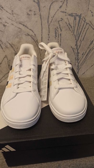 Buty Adidas Grand Court 2.0 rozmiar 36 i 2/3