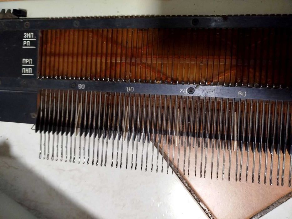 Вязальная машинка "Нева-5"