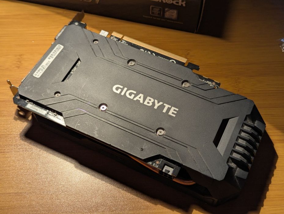 Gigabyte GTX 1060 3гб