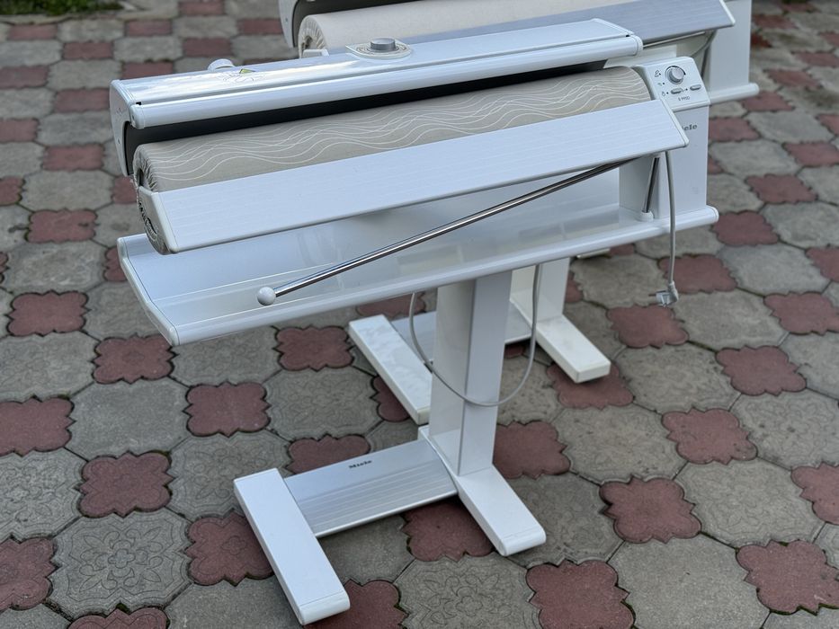 Miele B 995 D – гладильний каток з функцією пари