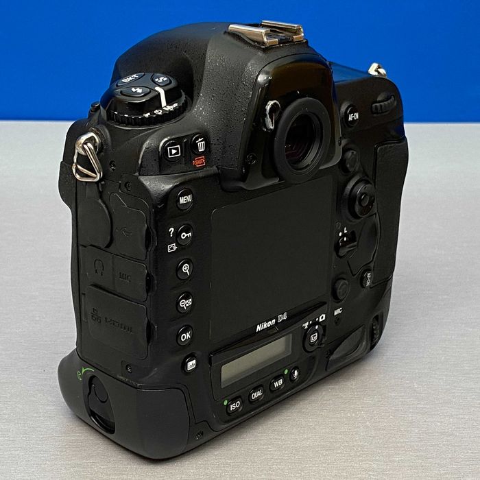 Nikon D4 (Corpo) - 16.2MP