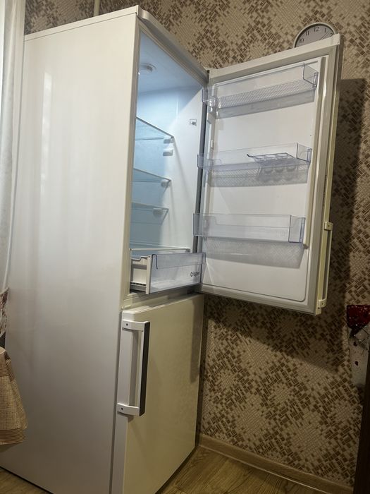 Продам холодильник