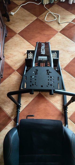 Cockpit Simulador + Fanatec CSL Pedals