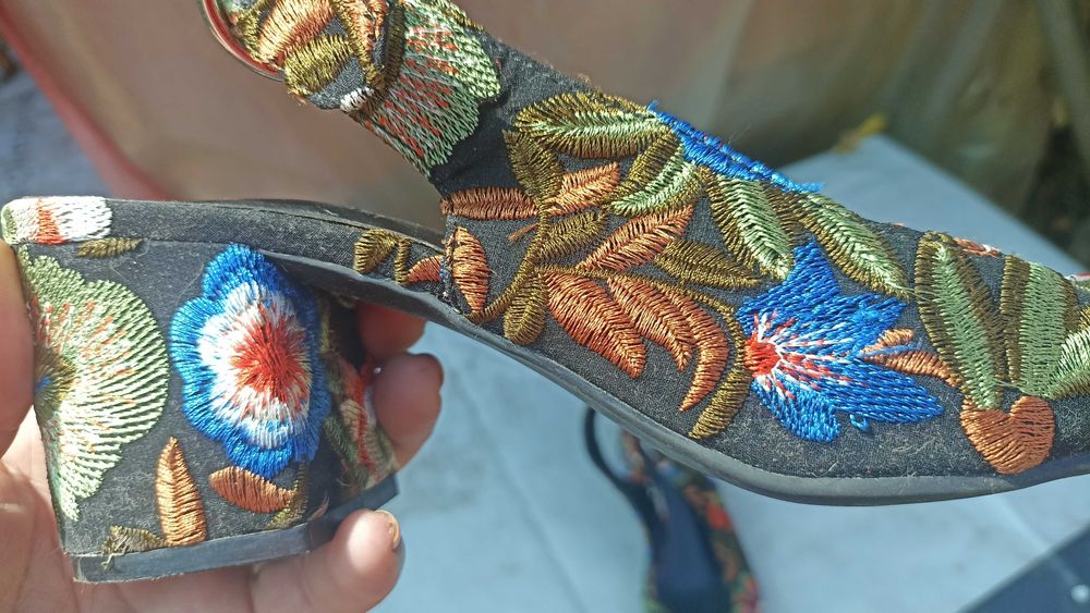 Фирменные Туфли босоножки  "M&S " 41 размер