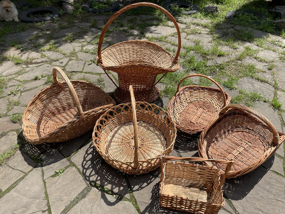 Плетенна корзина кошик