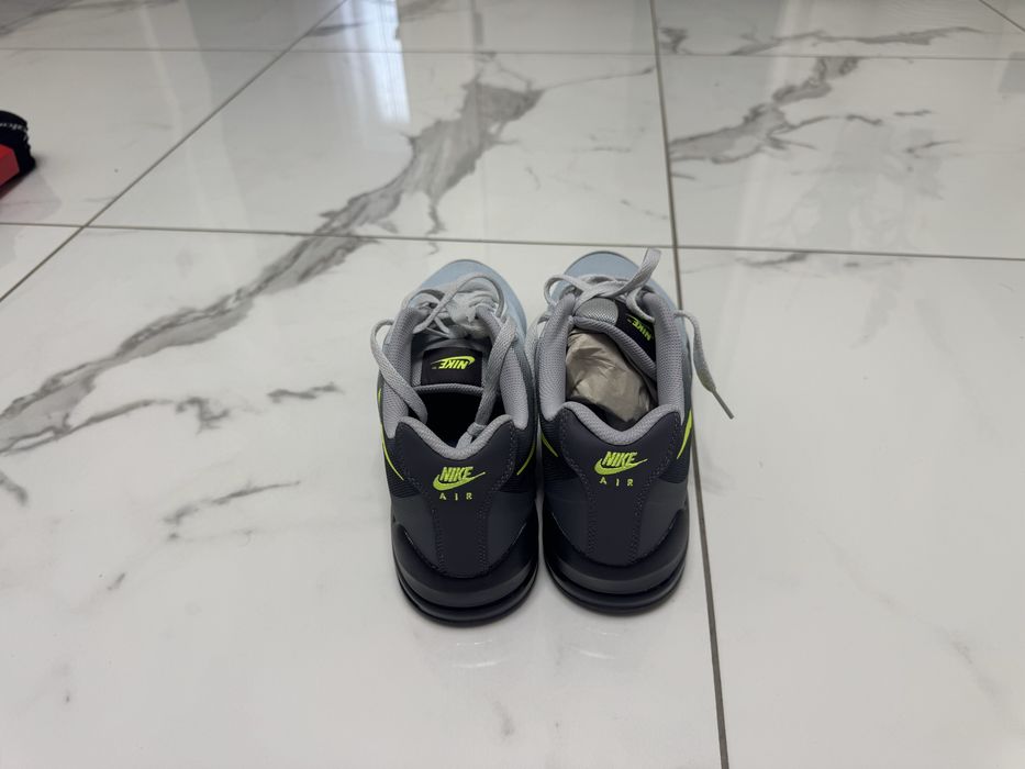 Nike Air Max Invigor