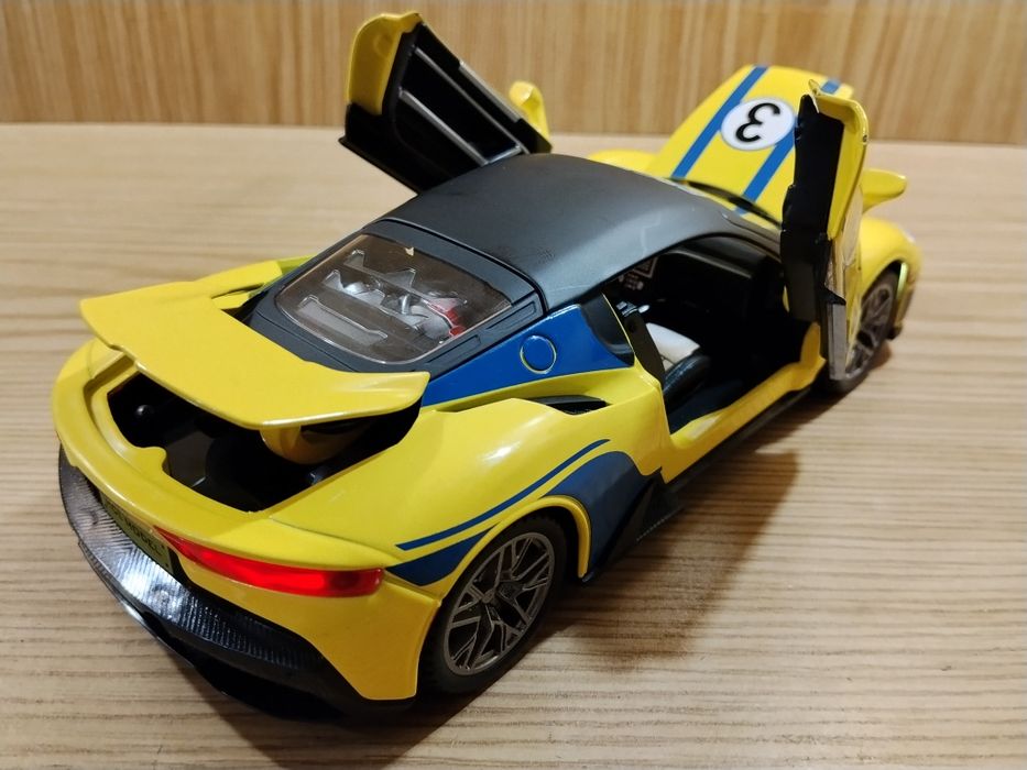 Модель Ferrari 1:22 (1:24) Автосвит металл свет звук инерция Феррари Машинка