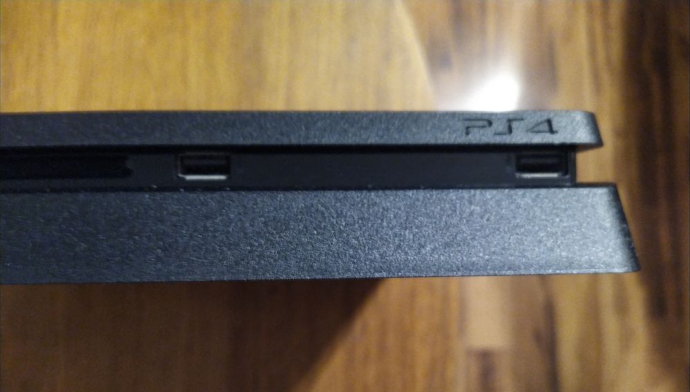 Konsola SONY PLAYSTATION 4 PS4 Slim 1TB + 2 Pady SONY DualShock4 - stan bdb.