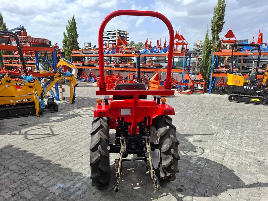 Trator Yanmar F16D 4x4 | Aro de proteção | Pneus Novos| Compacto