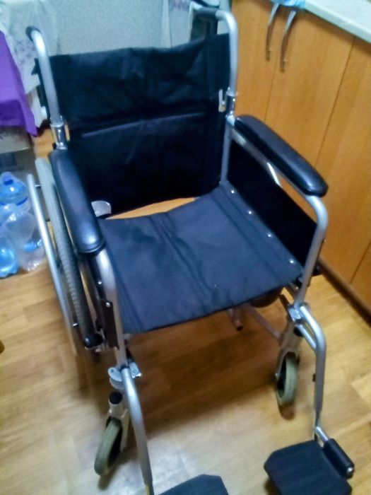 Инвалидная коляска